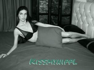 Kissmynippl