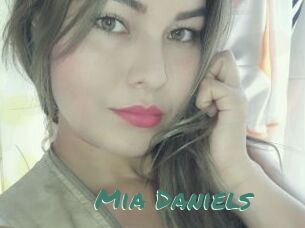 Mia_Daniels