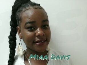 Miaa_Davis