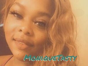 MoniqueTasty
