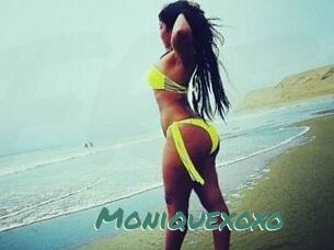 Moniquexoxo
